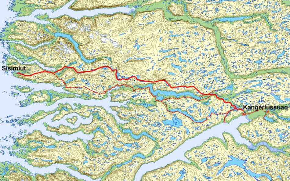 Die Strasse (durchgezogene Linie) beeinträchtigt den Arctic Circle Trail (gestrichelte Linie) nicht. (Bild: Qeqqata Kommunia)